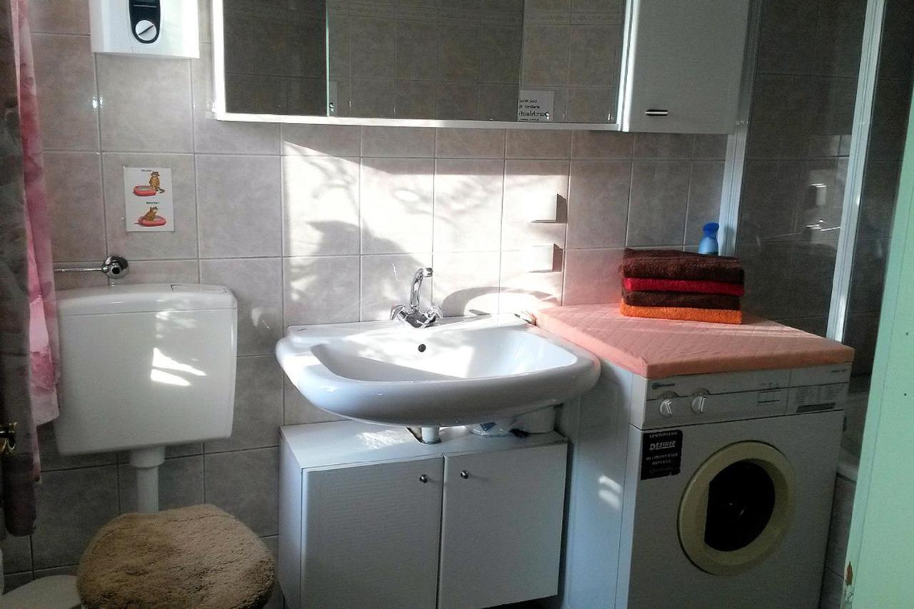 Ferienwohnung Riemer Geisa Bagian luar foto