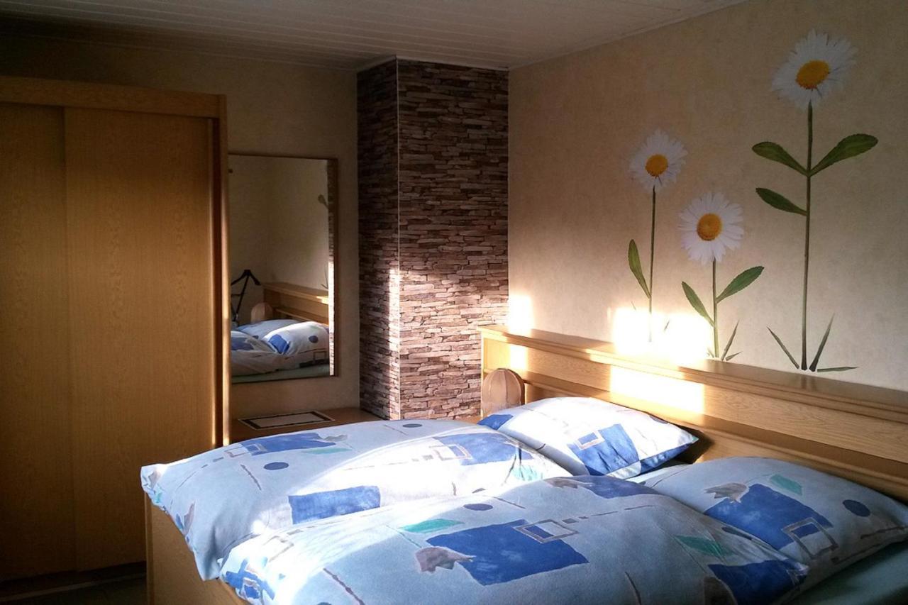 Ferienwohnung Riemer Geisa Bagian luar foto